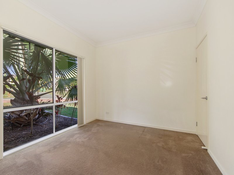 Photo - 4 Seabird Lane, Coomera Waters QLD 4209 - Image 12