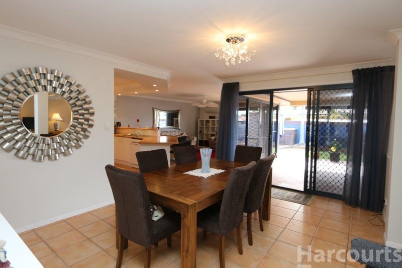 Photo - 4 Seaforth St , Sandstone Point QLD 4511 - Image 7