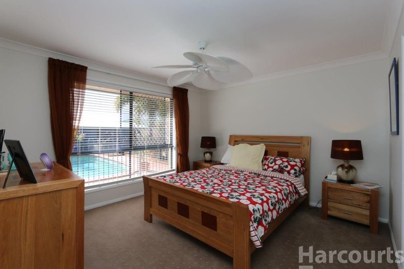 Photo - 4 Seaforth St , Sandstone Point QLD 4511 - Image 8