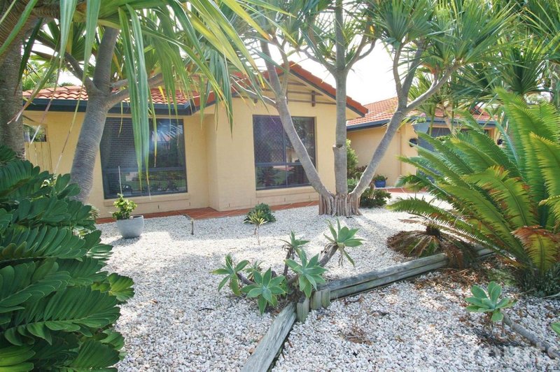 Photo - 4 Seaforth St , Sandstone Point QLD 4511 - Image 16