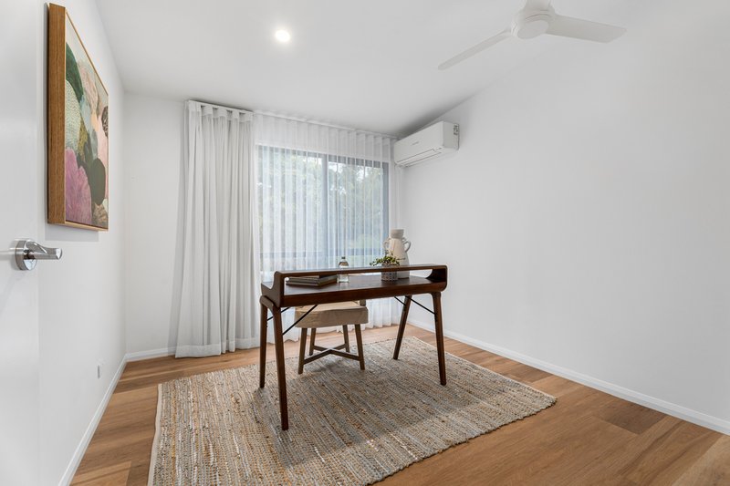 Photo - 4 Seahawk Crescent, Burleigh Waters QLD 4220 - Image 15