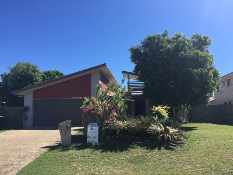 Photo - 4 Seaside Circuit, Toogoom QLD 4655 - Image 1