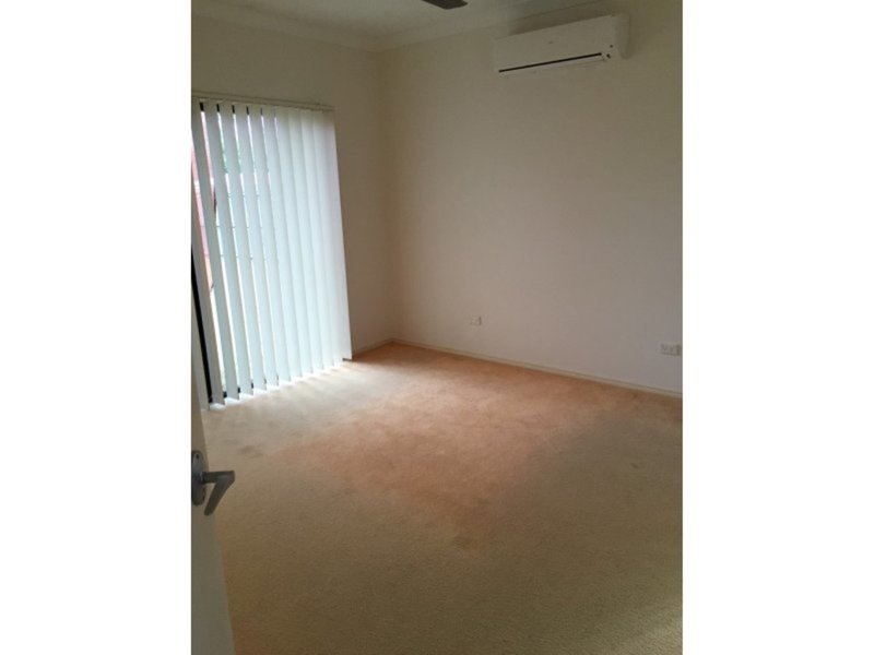 Photo - 4 Seaside Circuit, Toogoom QLD 4655 - Image 8