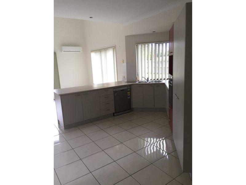 Photo - 4 Seaside Circuit, Toogoom QLD 4655 - Image 16