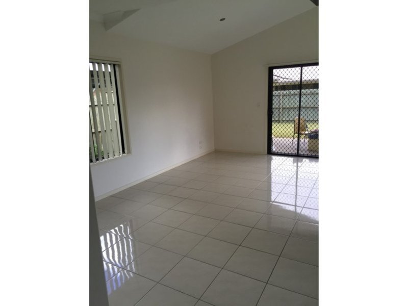 Photo - 4 Seaside Circuit, Toogoom QLD 4655 - Image 17