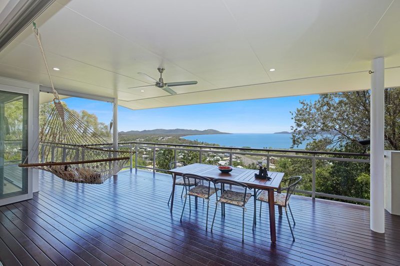 Photo - 4 Seaview Court, Castle Hill QLD 4810 - Image 2