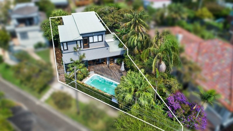 Photo - 4 Seaview Street, Clovelly NSW 2031 - Image 1