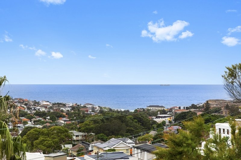 Photo - 4 Seaview Street, Clovelly NSW 2031 - Image 3