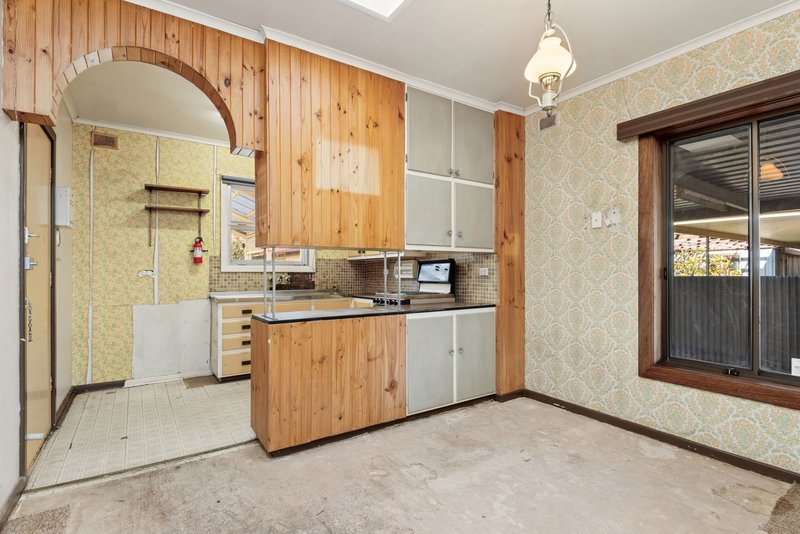 Photo - 4 Secomb Avenue, Parafield Gardens SA 5107 - Image 4