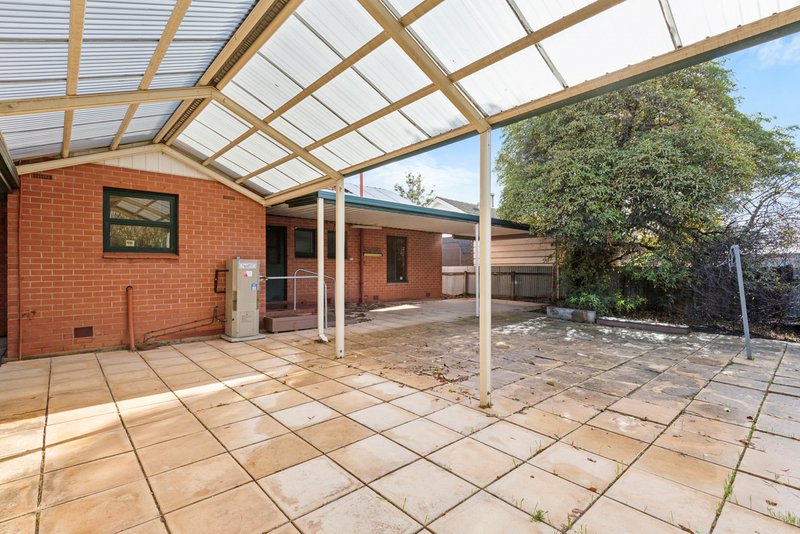 Photo - 4 Secomb Avenue, Parafield Gardens SA 5107 - Image 7