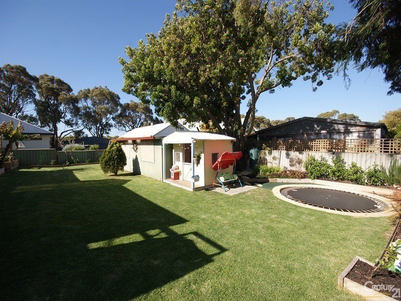 Photo - 4 Second Avenue, Shoalwater WA 6169 - Image 4