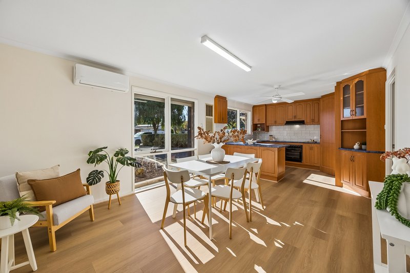 Photo - 4 Seeger Drive, Morphett Vale SA 5162 - Image 2