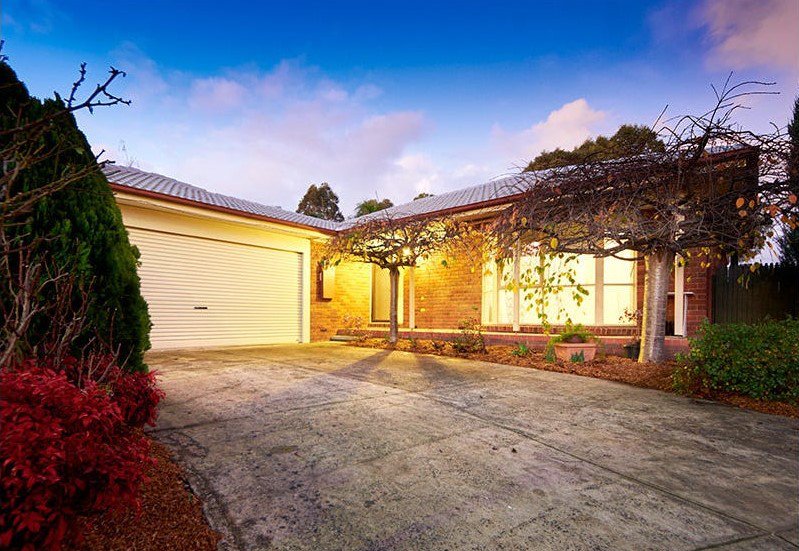 4 Segarta Circuit, Ferntree Gully VIC 3156