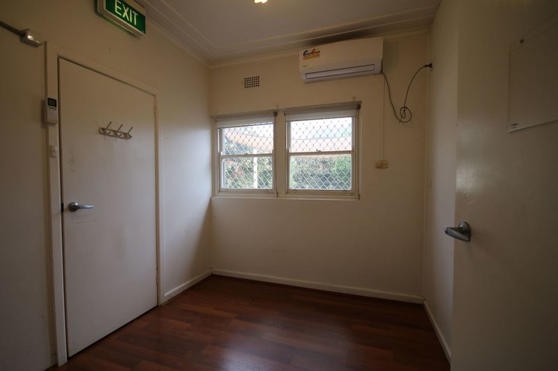 Photo - 4 Segers Avenue, Padstow NSW 2211 - Image 7