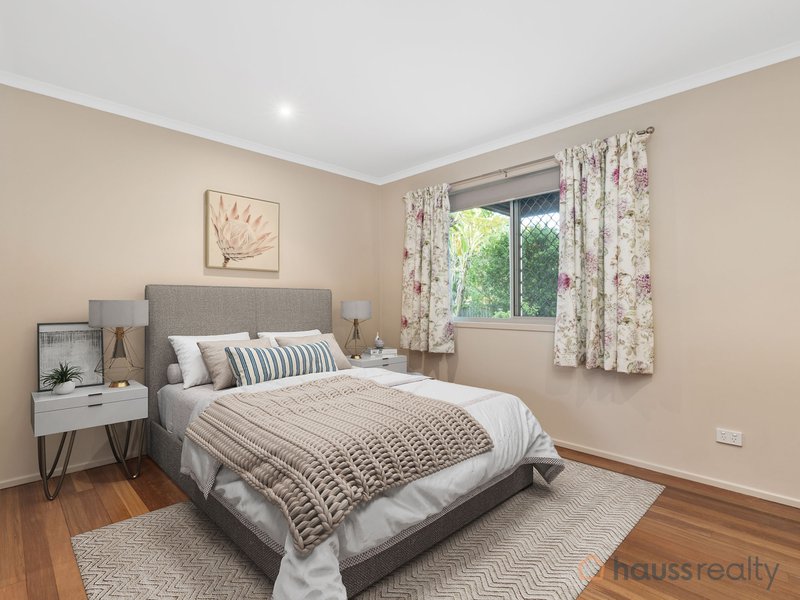 Photo - 4 Seng Street, Graceville QLD 4075 - Image 14