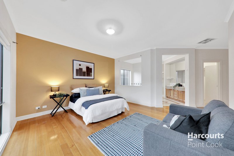 Photo - 4 Shaftsbury Boulevard, Point Cook VIC 3030 - Image 28