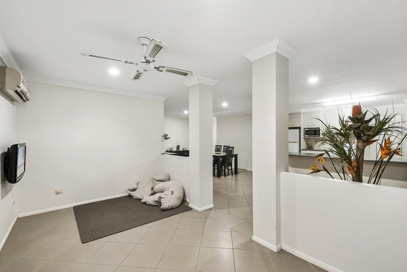 Photo - 4 Shalom Court, Deception Bay QLD 4508 - Image 9