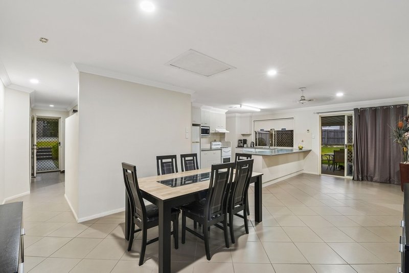 Photo - 4 Shalom Court, Deception Bay QLD 4508 - Image 10