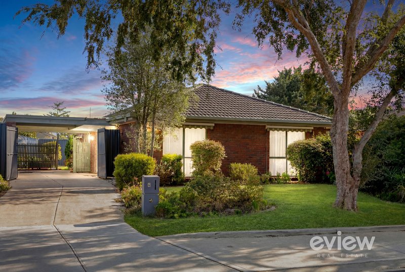 Photo - 4 Shannon Close, Werribee VIC 3030 - Image 1