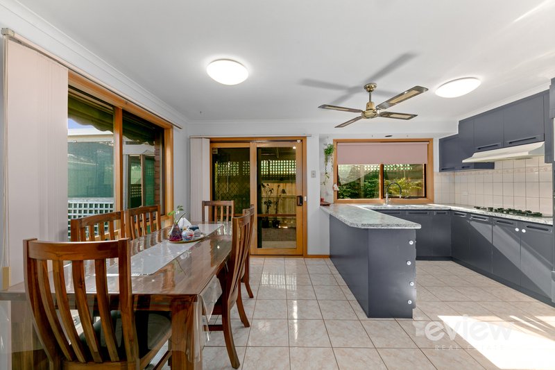 Photo - 4 Shannon Close, Werribee VIC 3030 - Image 5