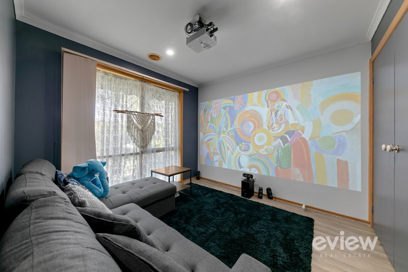 Photo - 4 Shannon Close, Werribee VIC 3030 - Image 9