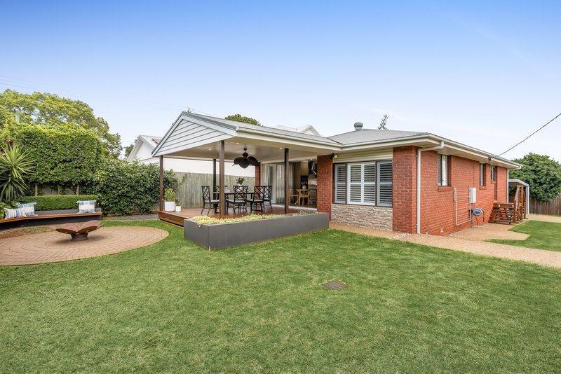 Photo - 4 Shannon Court, North Toowoomba QLD 4350 - Image 2