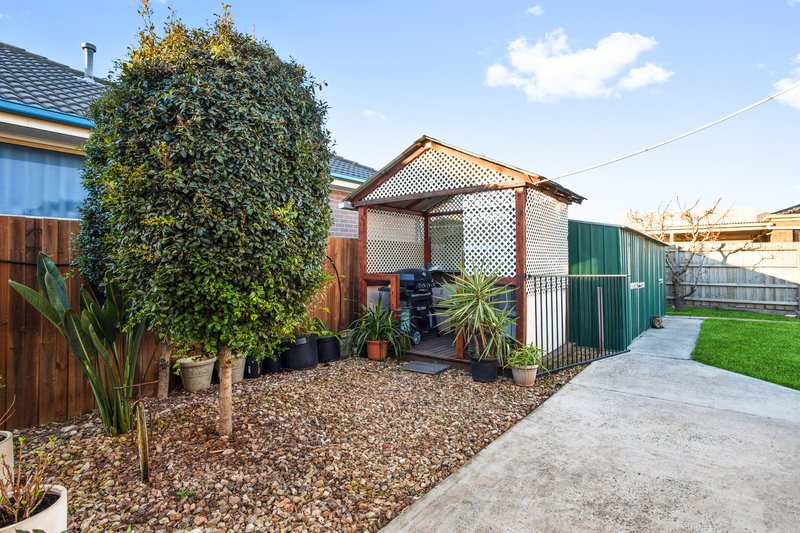 Photo - 4 Shannon Way, Sydenham VIC 3037 - Image 14