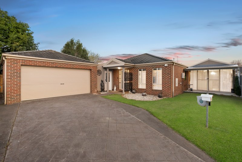 4 Shaz Court, Berwick VIC 3806