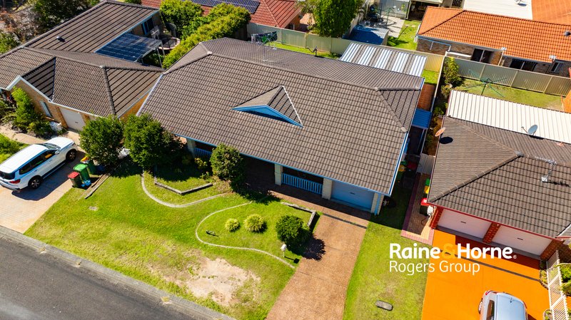Photo - 4 Shearer Crescent, Blue Haven NSW 2262 - Image 8