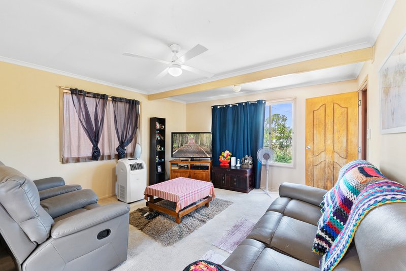 Photo - 4 Shearwater Court, Deception Bay QLD 4508 - Image 3