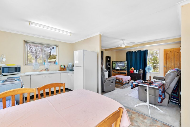 Photo - 4 Shearwater Court, Deception Bay QLD 4508 - Image 4