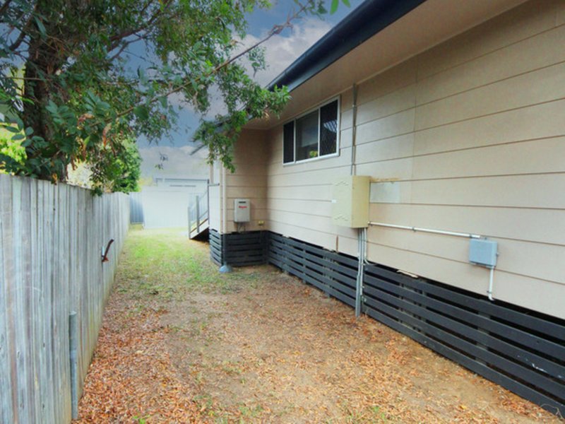 Photo - 4 Sheehan Street, Kallangur QLD 4503 - Image 12