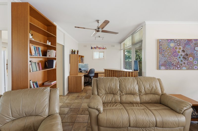 Photo - 4 Sherley Drive, Para Hills SA 5096 - Image 6