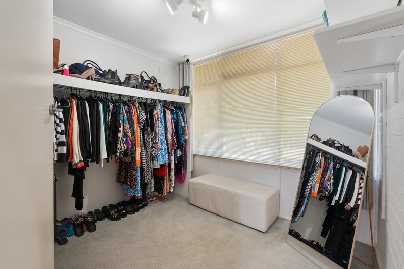 Photo - 4 Sherley Drive, Para Hills SA 5096 - Image 12