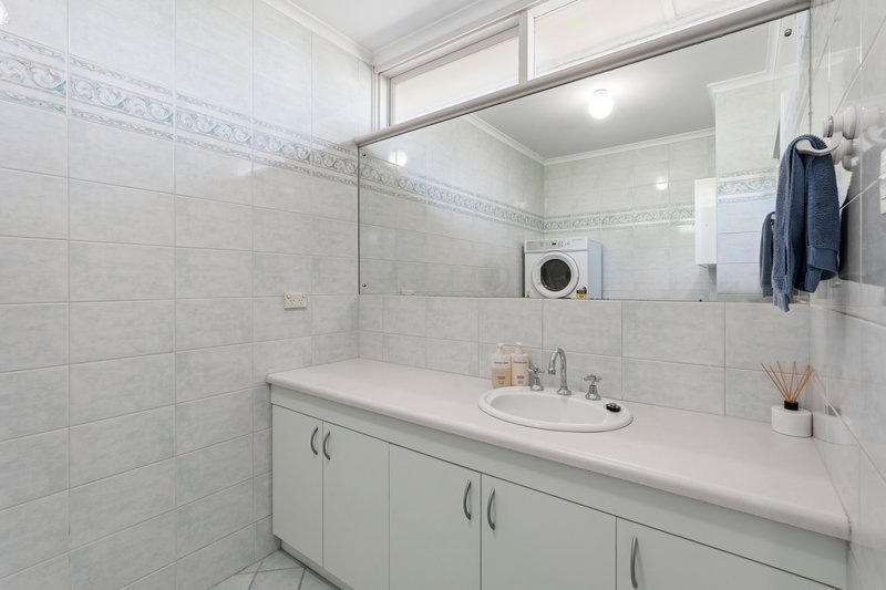 Photo - 4 Sherley Drive, Para Hills SA 5096 - Image 14