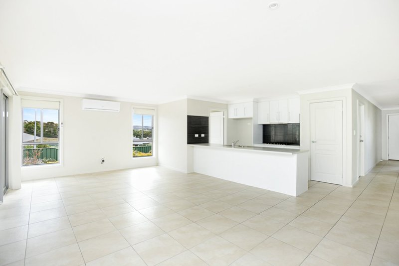 Photo - 4 Shields Crescent, , Encounter Bay SA 5211 - Image 6