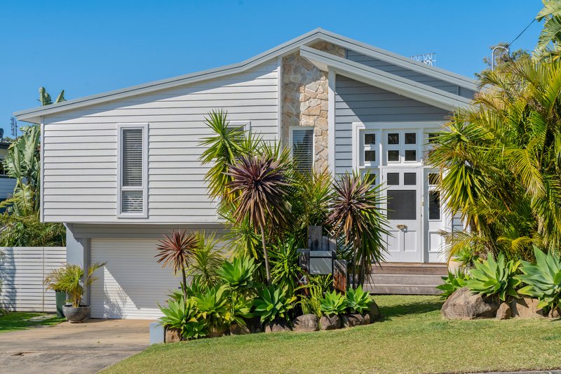 4 Shipton Crescent, Mollymook NSW 2539