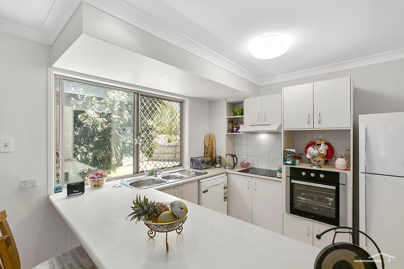 Photo - 4 Silkwood Drive, Noosaville QLD 4566 - Image 3