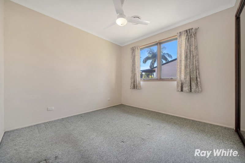 Photo - 4 Silky Oak Crescent, Stapylton QLD 4207 - Image 4