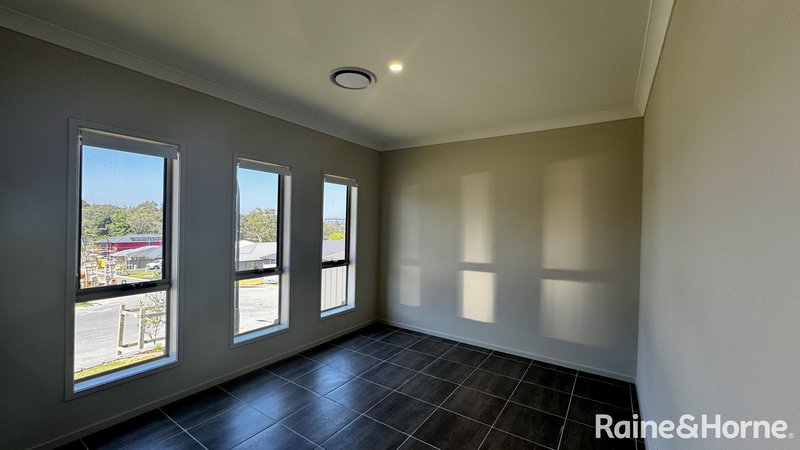 Photo - 4 Silver Gum Circuit, Edgeworth NSW 2285 - Image 2