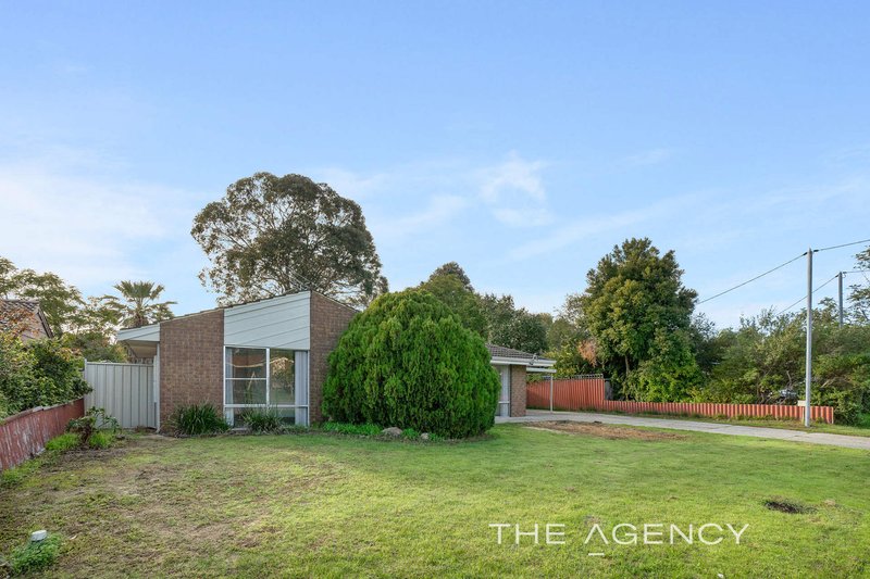 Photo - 4 Silver Mallee Close, Camillo WA 6111 - Image 2