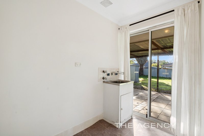 Photo - 4 Silver Mallee Close, Camillo WA 6111 - Image 13