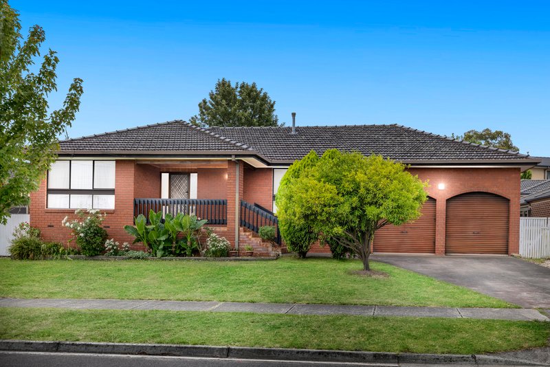 4 Silverton Drive, Ferntree Gully VIC 3156