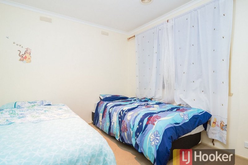 Photo - 4 Sinclair Court, Hampton Park VIC 3976 - Image 8