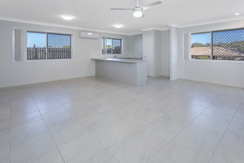 Photo - 4 Skylark Court, Kallangur QLD 4503 - Image 5