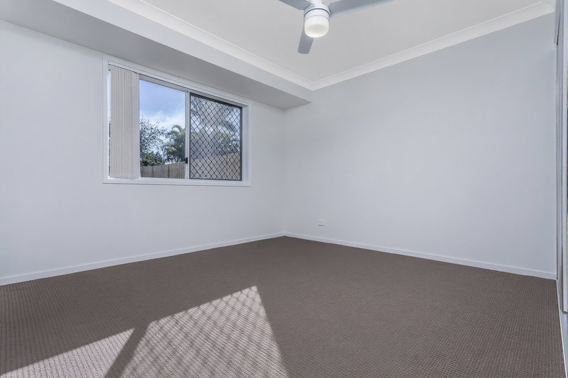 Photo - 4 Skylark Court, Kallangur QLD 4503 - Image 7
