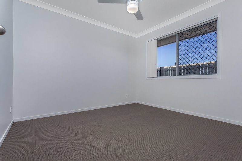 Photo - 4 Skylark Court, Kallangur QLD 4503 - Image 16