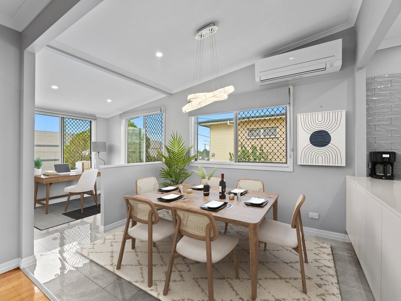 Photo - 4 Slone Street, Riverview QLD 4303 - Image 4