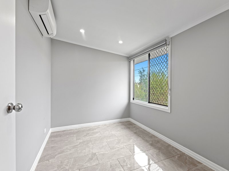 Photo - 4 Slone Street, Riverview QLD 4303 - Image 7
