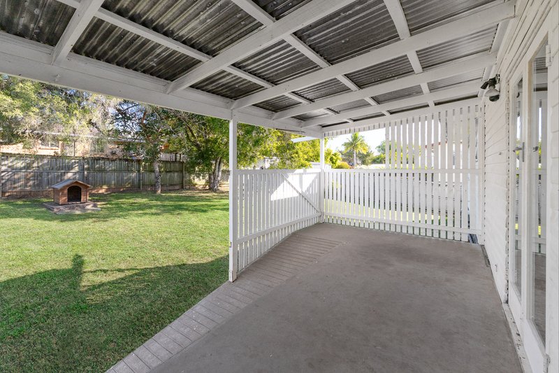 Photo - 4 Slone Street, Riverview QLD 4303 - Image 11